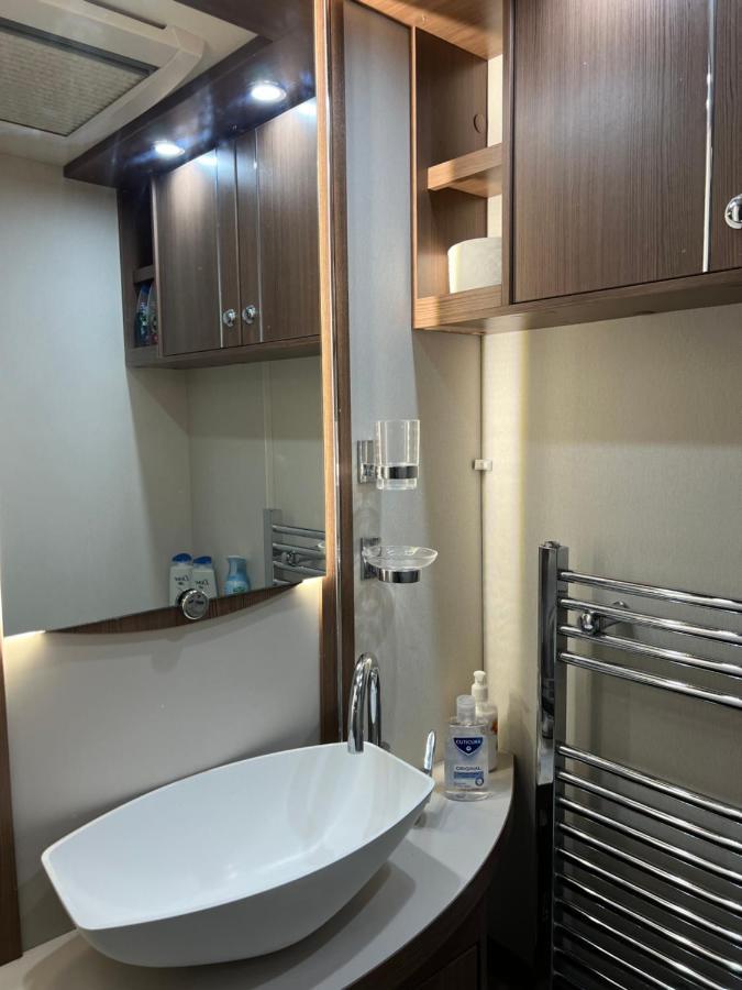 Self Contained Holiday Home Caravan Corsham Exterior foto
